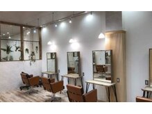 アグ ヘアー フィーカ つくば研究学園店(Agu hair fika)の雰囲気（こだわりが詰まった空間★リラックスしてお過ごしください。）