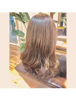 カミビトグロウ(kamibito glow)&nbsp;ロングニュアンスパーマウル艶カラー