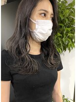 透明感カラー　レイヤーカット　波ウェーブ　アッシュグレージュ