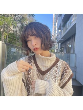 ロイス 表参道(ROIS) ミニウルフ/くすみブルー/ピンキーショート[表参道駅]