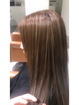 ルーツ(ROOTS) ハイライトカラー♪