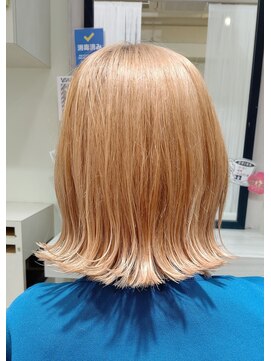 ヴィサージュファイン(VISAGE fine) 切りっぱなし ボブ ハイトーン