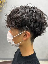 リット×ベリエ(Lit.×belier)&nbsp;ツイストスパイラルパーマ波巻きスパイラル刈り上げマッシュ