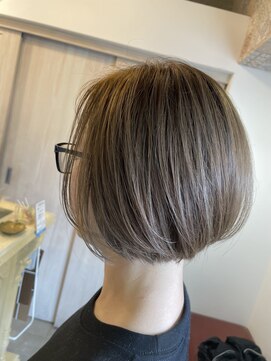 メロウ(mellow) ★グレーベージュで大人ハイライト☆