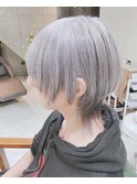 アッシュグレージュブリーチデザイン　ウルフショート　原宿