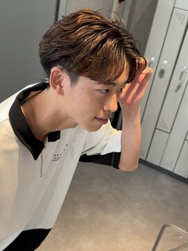 ジーナ 天神(Zina) フェザーパーマ