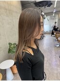 グレージュカラー　ベージュ　ブリーチあり