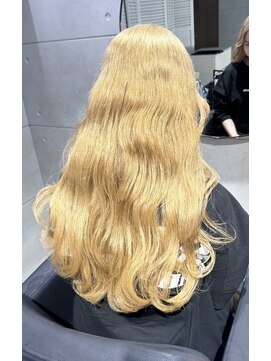 プロミルサロンギンザ(Promille salon GINZA) ハイトーン波巻きヘア