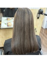 スムース(Smooth)&nbsp;白髪ボカシハイライト×ミルクティーベージュ