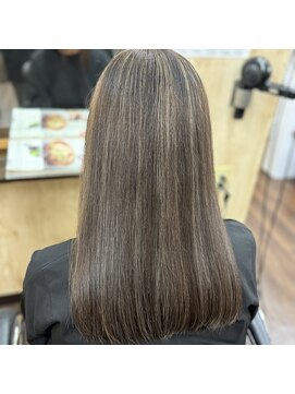 スムース(Smooth) 白髪ボカシハイライト×ミルクティーベージュ