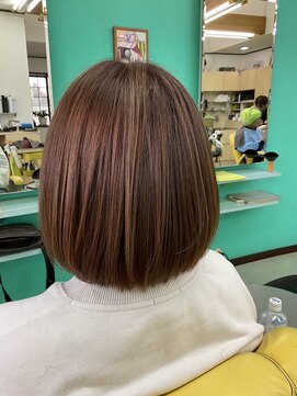 ボブ＋ハイライトカラー