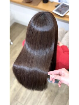 グリーンルームセカンド 結城店(GREEN ROOM. 2nd) 美髪矯正「かわかすだけで艶髪」
