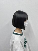 シキオリ(SHIKIORI)&nbsp;ぷるっとまとまるツヤツヤ前下がりボブ