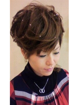 プーニョ(PUNO) お呼ばれスジ盛りパーティーヘア