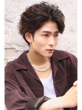 カライング(ing) スーツ短髪ツーブロック束感モテる黒髪シークレットパーマ流行