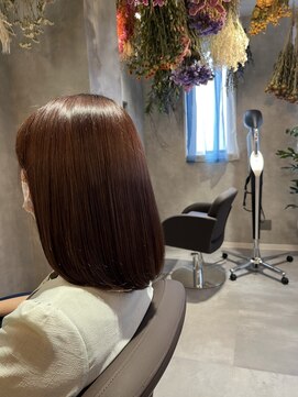 お花と犬と美容室 ミディアムボブ