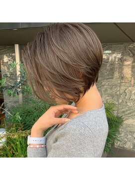 トルネード(TORNADO) ショートボブグレージュショート　n7.12