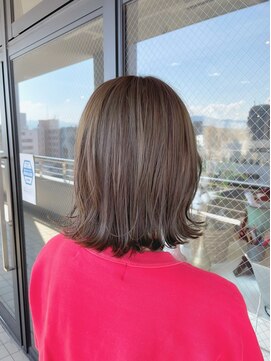 コバルト(Cobalt) 30代結べる長さで大人可愛い切りっぱなしボブ オリーブベージュ