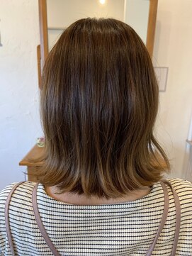 ネウィサリュー 立川(newi saLyu) 韓国風くびれミディ/アッシュブラウン