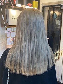 フリースタイル(Free Style) ハイトーンカラー  シルバー【筑西市】