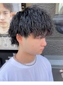 黒髪マッシュウルフ縦落ちツイストスパイラルパーマ