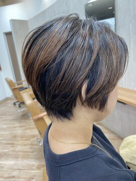 ヴィサージュクルー(VISAGE crew) 前下がりなショートデザイン!