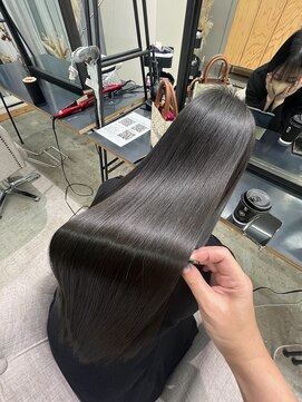 ラヴィエ(RAVIE) 【半田・髪質改善】縮毛矯正/トリートメント/マンツーマン