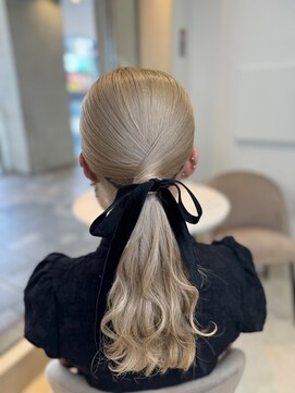 アンダーバー(UNDRvr) ホワイトグレージュミニウルフヘアセットハイライト