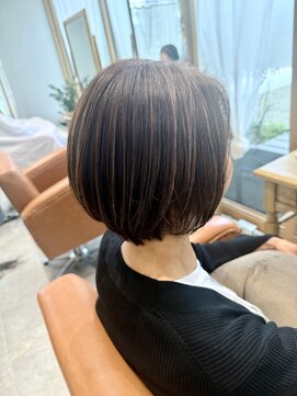 ソースバンダイ 万代(SOURCE) 大人ハイハイライト×ショートボブ