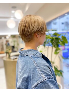 シュク 高円寺(SYUK) SYUK kazu 【高円寺 顔まわりカット 髪質改善 ハイライト 】