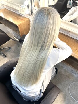 ヘアメイクサロン ゼロ(ZERO) ハイトーンで艶ロング