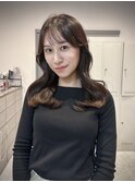 韓国風レイヤーカットでつくる、抜け感のある大人スタイル