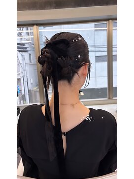 オーン(OOn) シニヨンパールリボンアレンジ