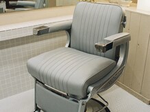 ペルズ(PELLS)の雰囲気(3席のみ。旧車の座り心地を意識した椅子です。【men’s/パーマ】)