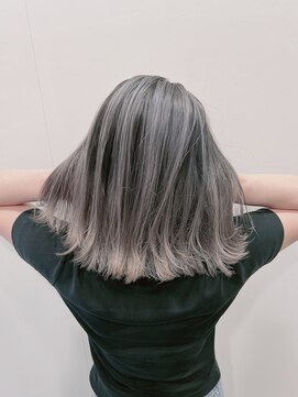 リー 枚方(Lee) 店長今里☆グレーバレイヤージュ☆
