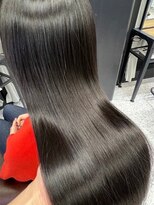 カミエ(kamie) ブラウンロングは大人っぽく×透明感のあるカラーが鍵
