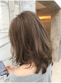 アッシュベージュ_くびれミディホワイトアッシュ