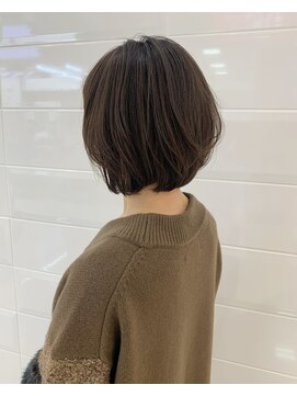 ゼル イオンタウン名西(ZELE) レイヤーボブ