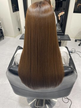 ボンズサロン(BONDZSALON) 髪質改善&縮毛矯正×酸性ストレート【東京表参道美髪専門店】