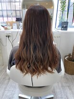アルターシェリー(aL-ter che'rie)&nbsp;赤みブラウン[デザインカラー/レイヤーカッ/ウェットヘア]