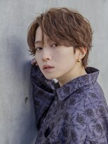 【Mens style】刈り上げセンターパート波打ちパーマブルーカラー