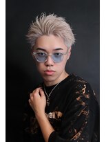 スキル(SKILL) ホワイトカラーのかき上げスタイル