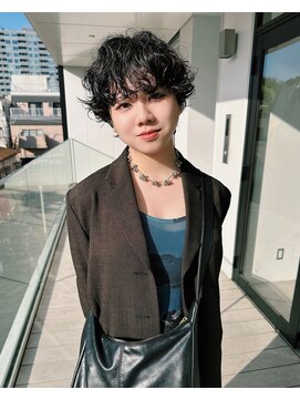 ホロ(hollo) マッシュショートパーマプードルパーマ