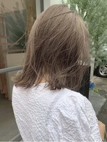 シキ 渋谷(siki)&nbsp;ベージュカラー/ブリーチなしダブルカラー/赤み消し/渋谷/原宿