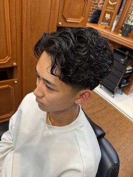 ラルフカール/テーパーフェード<理容室>[メンズ/床屋/神田]