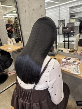 Ribbon Straight×艶感美容液care【表参道/縮毛矯正】