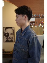 エディ(Edy)&nbsp;センターパート刈り上げニュアンスパーマ韓国ヘアカルマヘア岡山