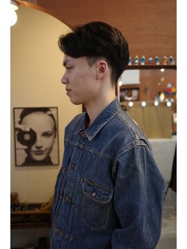 エディ(Edy) センターパート刈り上げニュアンスパーマ韓国ヘアカルマヘア岡山