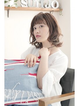 スタジオ 渋谷 原宿(Stujio) ゆるフワウェーブのミディアムスタイル