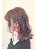 ヘアーアイスカルテット(HAIR ICI QUARTET)&nbsp;ピンクベージュ　ブリーチ　切りっぱなしボブ